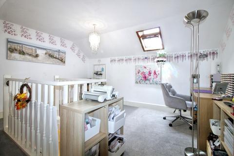 2 bedroom terraced house for sale, Netley Street,  Farnborough, GU14