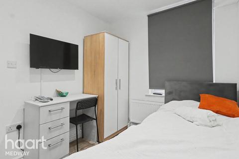 1 bedroom in a house share to rent, Cuxton Road, ROCHESTER