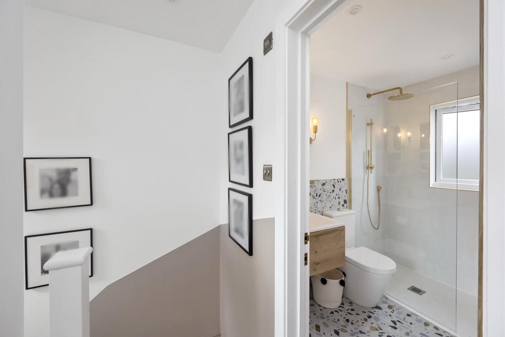 Family Shower Room