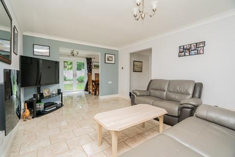 4 bedroom detached house for sale, Tidbury Close, Woburn Sands, Milton Keynes, MK17