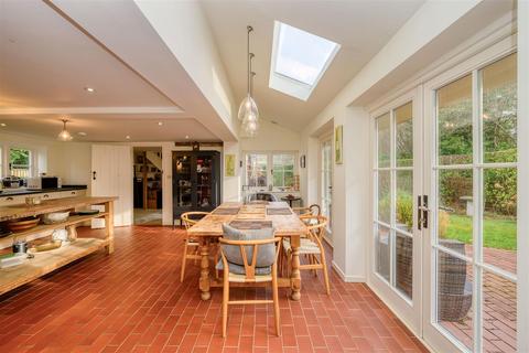 Milton Cottage The Hamlet, Gallowstree Common, Reading, RG4 9BU