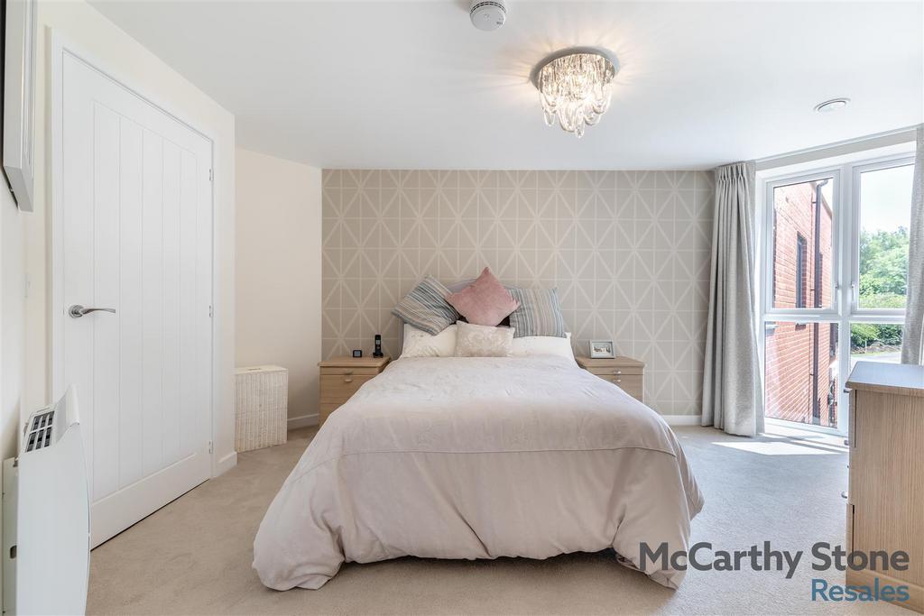 8653501-interior01.jpg
