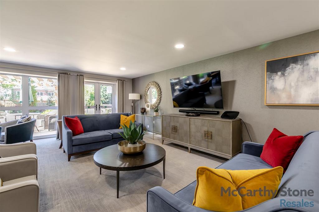 8645689-interior02.jpg