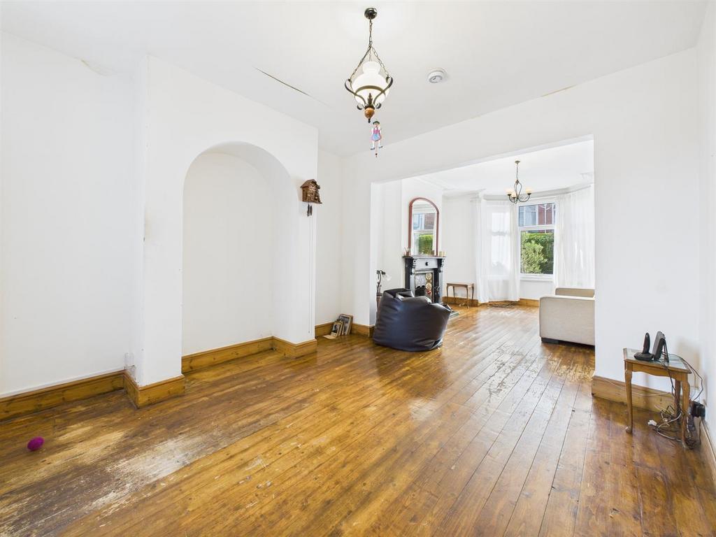 Sitting room: