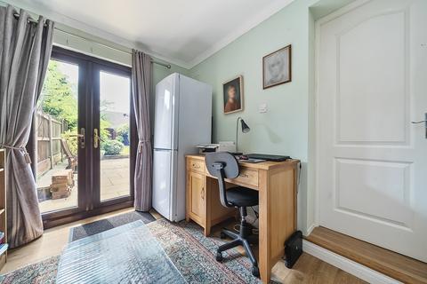 5 Cricketers Close, Hawkinge, Folkestone, CT18 7NH