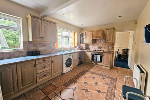 4 bedroom detached house for sale, Lawnswood Drive, Walsall Wood