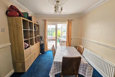 4 bedroom detached house for sale, Lawnswood Drive, Walsall Wood