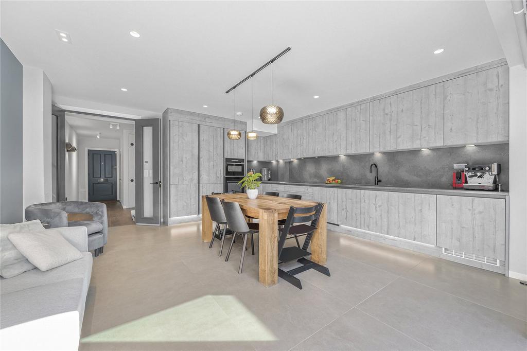 Dining Area/Kitchen
