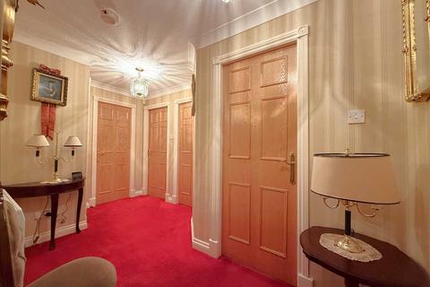 2 bedroom apartment for sale, Deepdene, The Beach, Filey