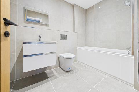 2 bedroom apartment to rent, East Street, Gateshead NE10