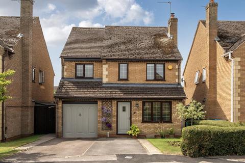 12 Schofield Gardens, Witney, OX28 1JY