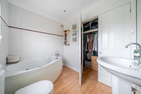 12 Schofield Gardens, Witney, OX28 1JY