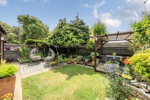 12 Schofield Gardens, Witney, OX28 1JY