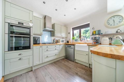12 Schofield Gardens, Witney, OX28 1JY