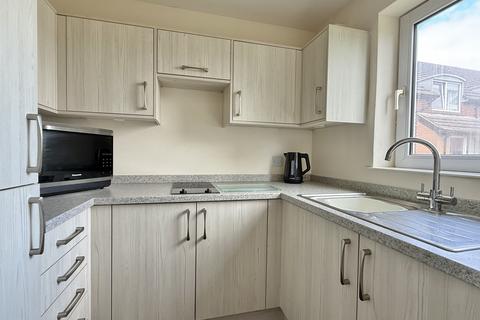 2 bedroom flat for sale, Hometeign House, Salisbury Road, Newton Abbot