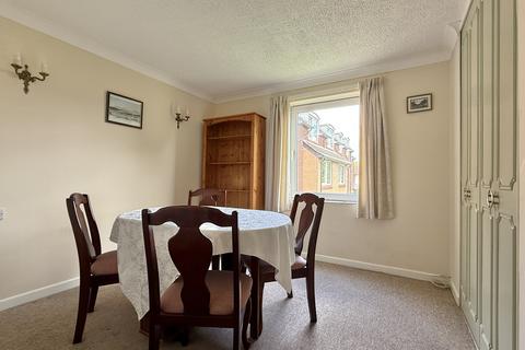 2 bedroom flat for sale, Hometeign House, Salisbury Road, Newton Abbot