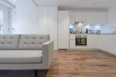 Studio to rent, Diss Street, Shoreditch, London, E2