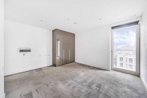 1 bedroom flat to rent, Rutherford Heights, Elephant and Castle, London, SE17