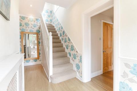 26 Sandringham Road, Worcester Park, KT4 8XW