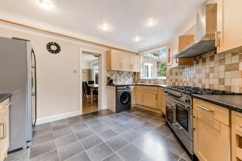 26 Sandringham Road, Worcester Park, KT4 8XW