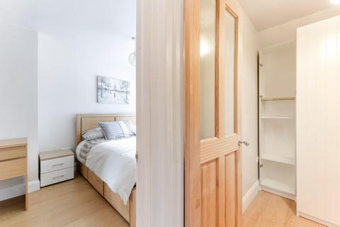 26 Sandringham Road, Worcester Park, KT4 8XW