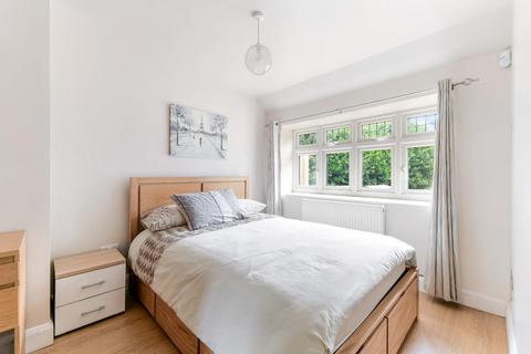26 Sandringham Road, Worcester Park, KT4 8XW