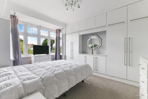 26 Sandringham Road, Worcester Park, KT4 8XW