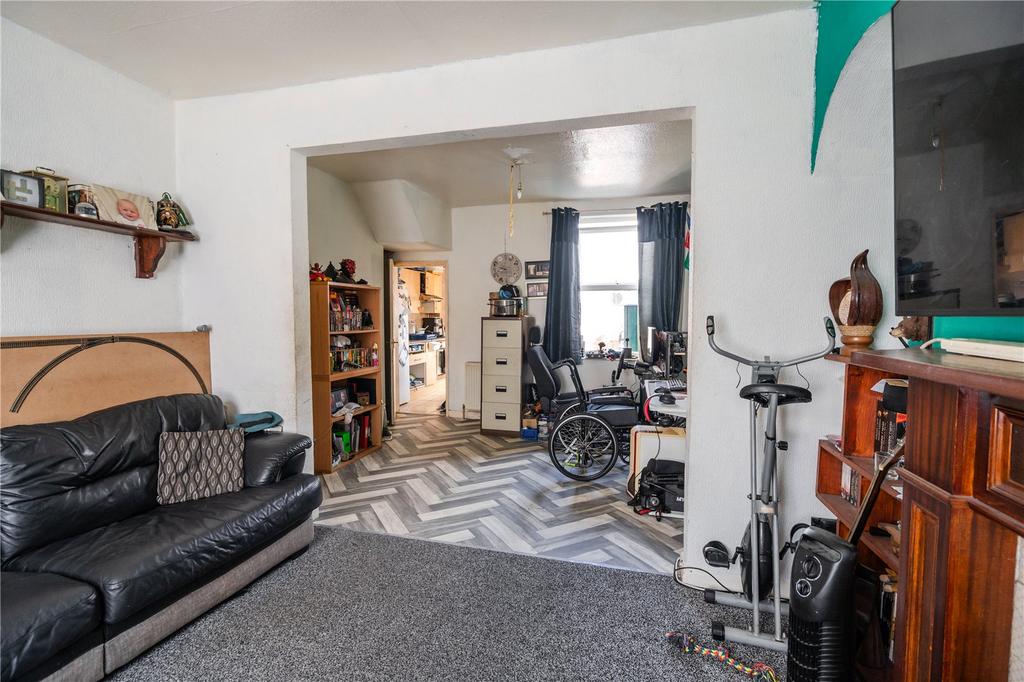 Living Room (2)