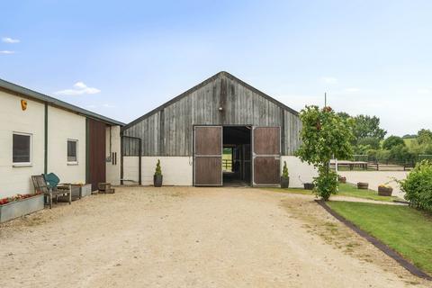 Farm for sale, Quainton Road, North Marston