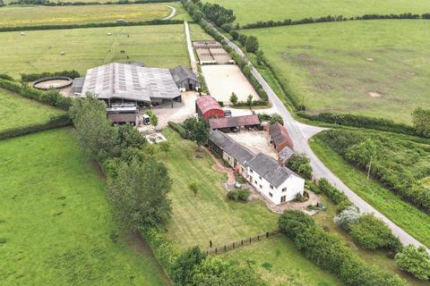 Farm for sale, Quainton Road, North Marston
