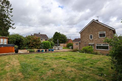 3 bedroom detached house for sale, Redland Road, Oakham LE15