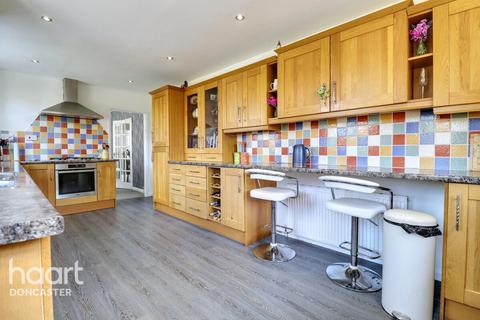 undefined, Doncaster Road, Westwoodside, Doncaster