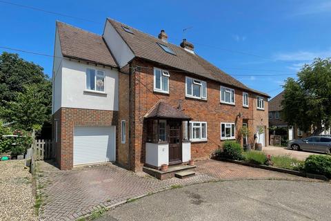 9 Bourne Vale, Plaxtol, Sevenoaks, TN15 0QT