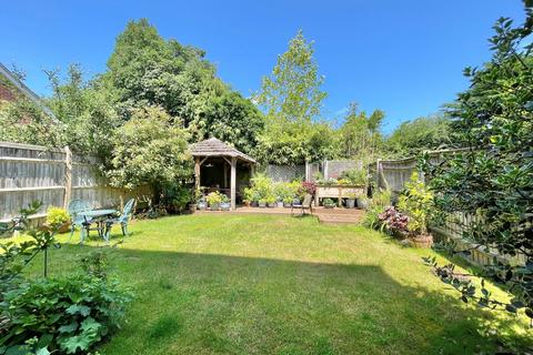 9 Bourne Vale, Plaxtol, Sevenoaks, TN15 0QT