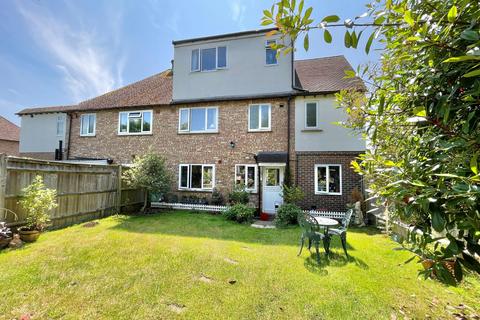 9 Bourne Vale, Plaxtol, Sevenoaks, TN15 0QT