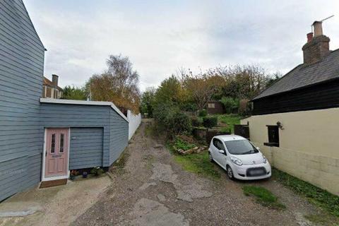 Garage to rent, St. Richards Road, Deal CT14