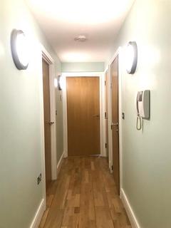 1 bedroom flat to rent, High Road, Ilford