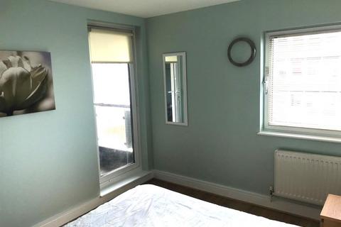 1 bedroom flat to rent, High Road, Ilford