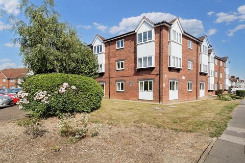 1 bedroom apartment for sale, Cunningham Close, Romford, RM6