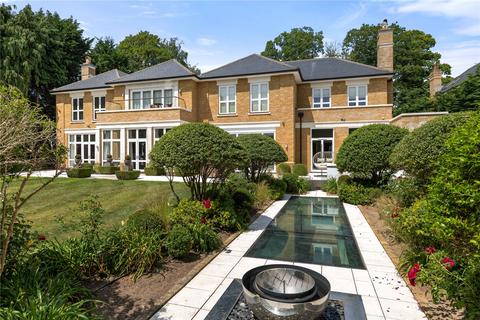 Le Chene, 12 Eaton Park, Cobham, KT11 2JE