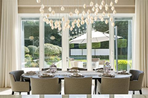 Le Chene, 12 Eaton Park, Cobham, KT11 2JE