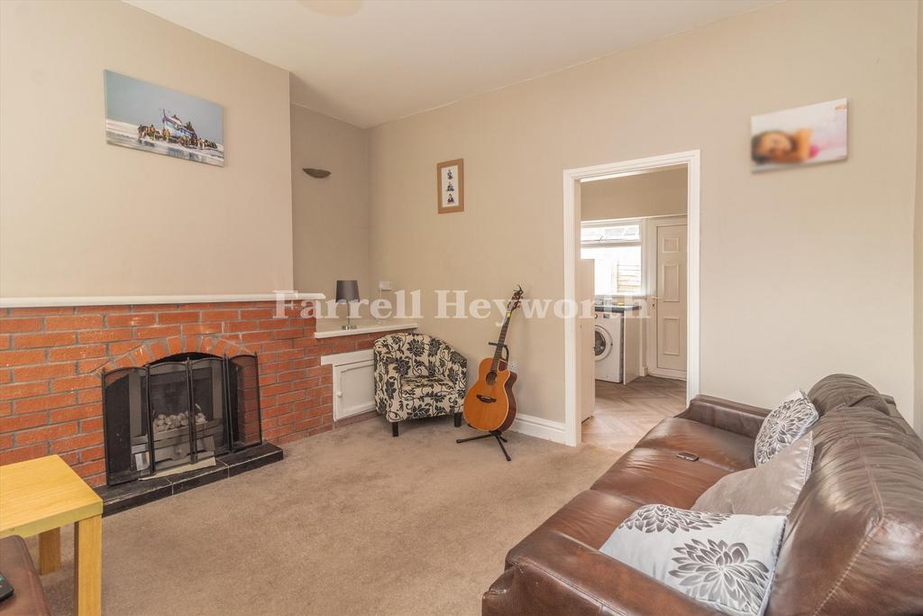 Lounge image 2
