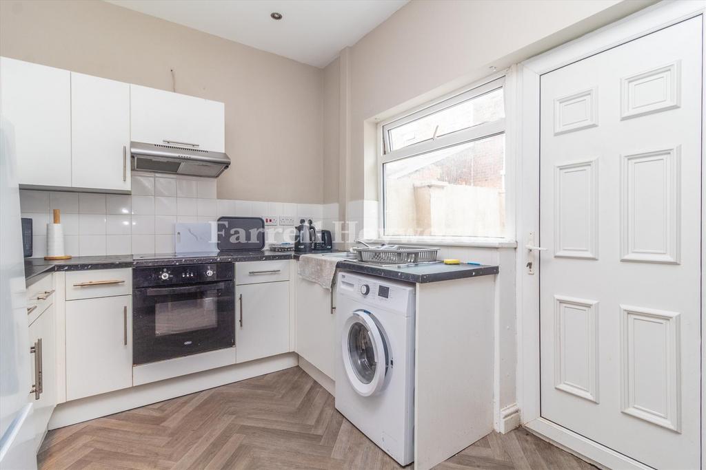 Kitchen image 2