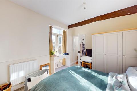 2 bedroom detached house to rent, Cecil Court, Wharf Road, Stamford