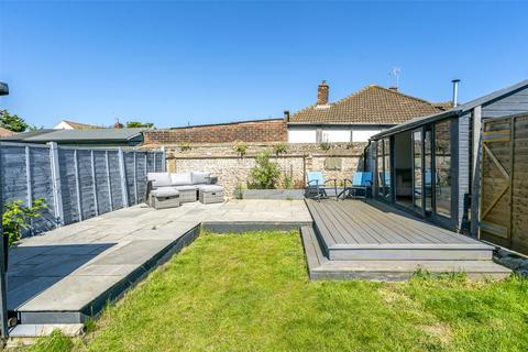 2 bedroom bungalow for sale, Benedict Drive, Worthing, West Sussex, BN11