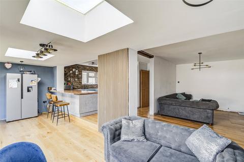 2 bedroom bungalow for sale, Benedict Drive, Worthing, West Sussex, BN11