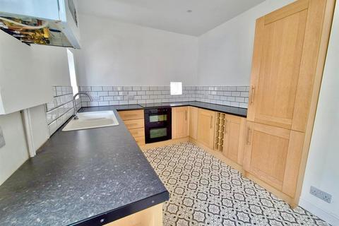 11 Cliff Terrace, Hornsea, HU18 1JA