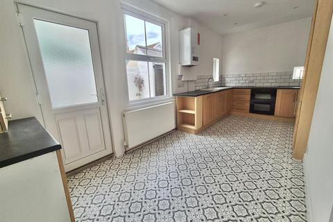 11 Cliff Terrace, Hornsea, HU18 1JA