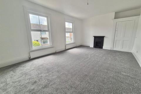 11 Cliff Terrace, Hornsea, HU18 1JA