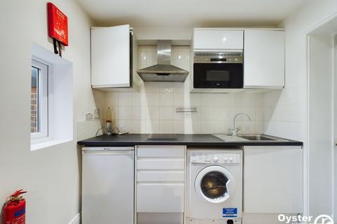 undefined, Betstyle Road, London, N11
